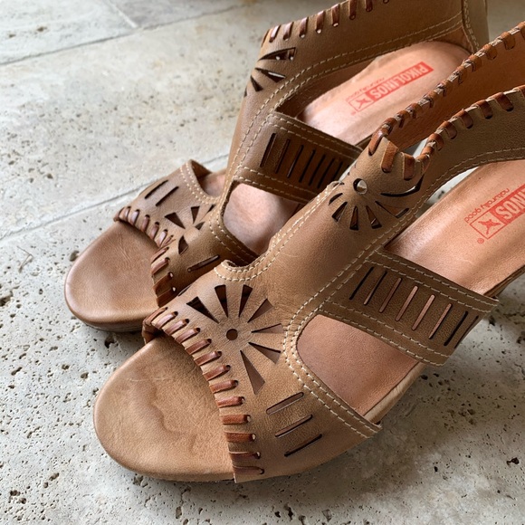 Pikolinos Leather Cut out Heeled Sandal - Picture 3 of 16